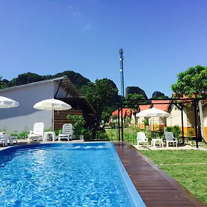 https://the-hip-resort-phi-phi.hotelskophiphi.com