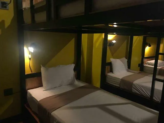 Lanta Chaolay Hostel Koh Lanta