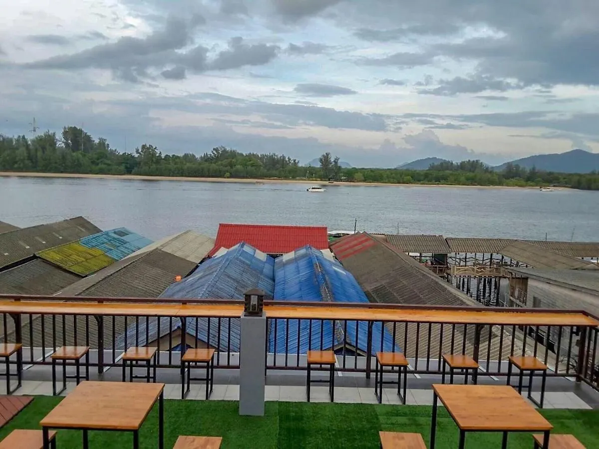 Lanta Chaolay Hostel Koh Lanta